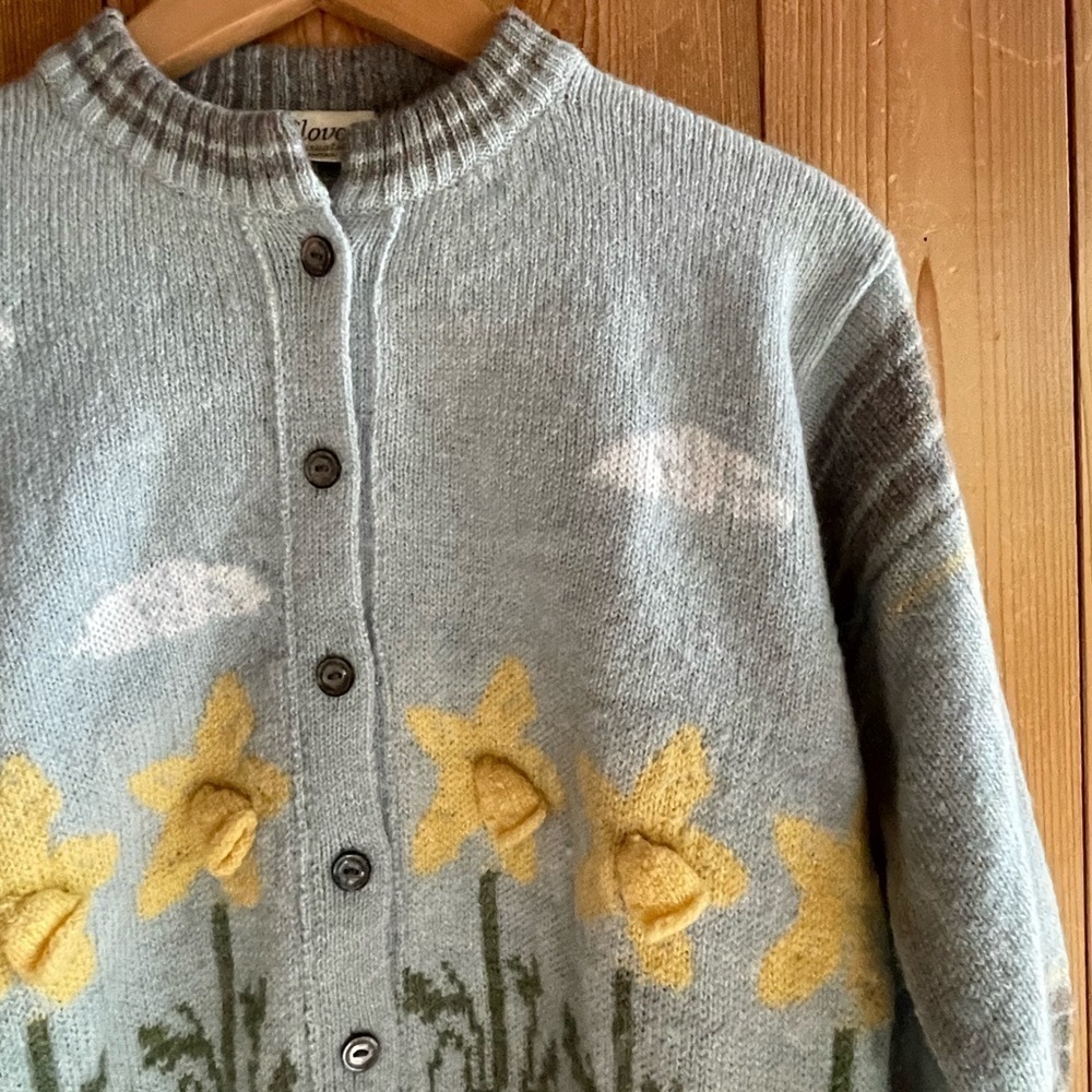 Vintage Novelty Daffodil Wool Cardigan made in Britain - Picture 2 of 11